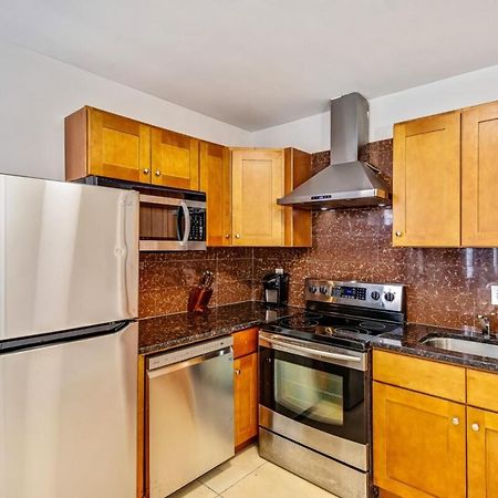 Appartamento Stylish & Great Location Next To The Convention Center Filadelfia Esterno foto
